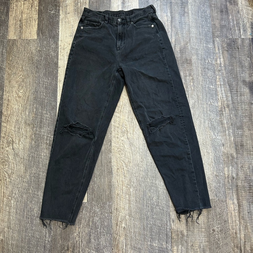 American Eagle Outfitters Black Distressed Cropped Jeans